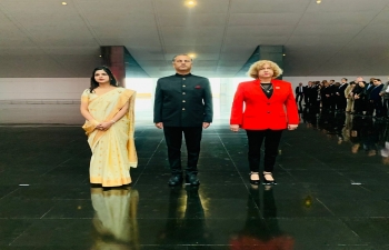 Destellos de la ceremonia de ofrenda de flores en la que el Embajador Abhishek Singh rindio homenaje a Simon Bolivar, Padre de la Patria Venezolana.